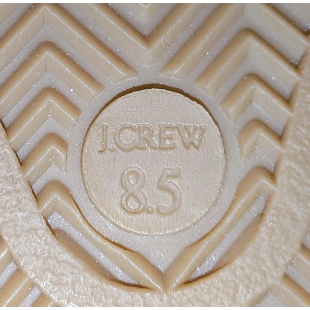 J. Crew Lace Up Sneakers Tan Suede Gum Sole Women's Size‎ 8.5 NWT Flaw $108